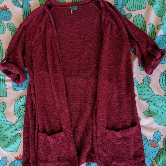 Maroon cardigan - Picture 3 of 3